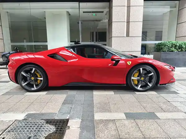 Ferrari SF90 2021