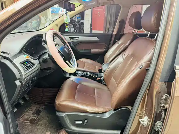 BAIC M50F 2017