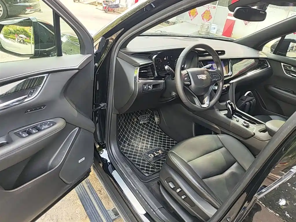 Cadillac XT6 2019 — фото 16