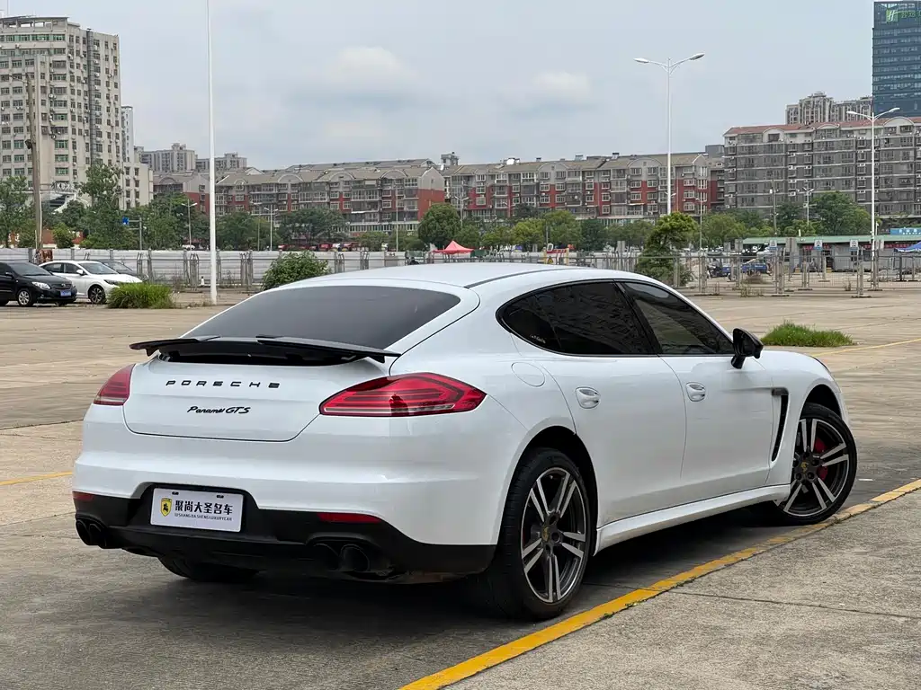 Porsche Panamera 2015 — фото 10