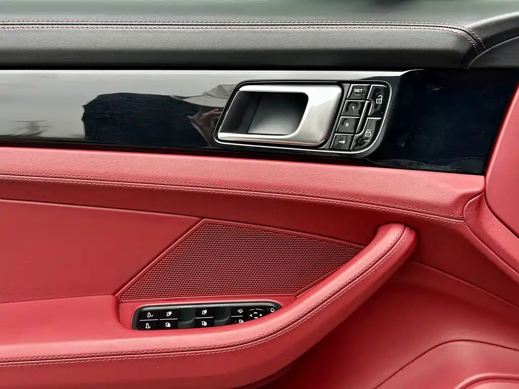 Porsche Panamera 2020 — фото 16
