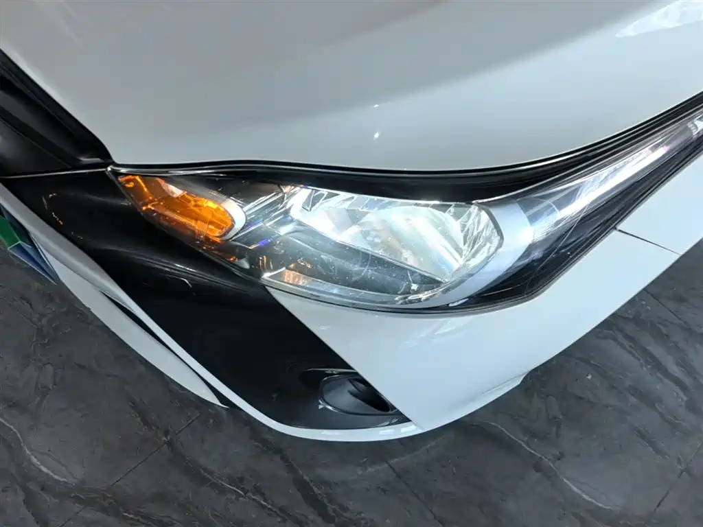 Toyota Yaris L 2021 — фото 24