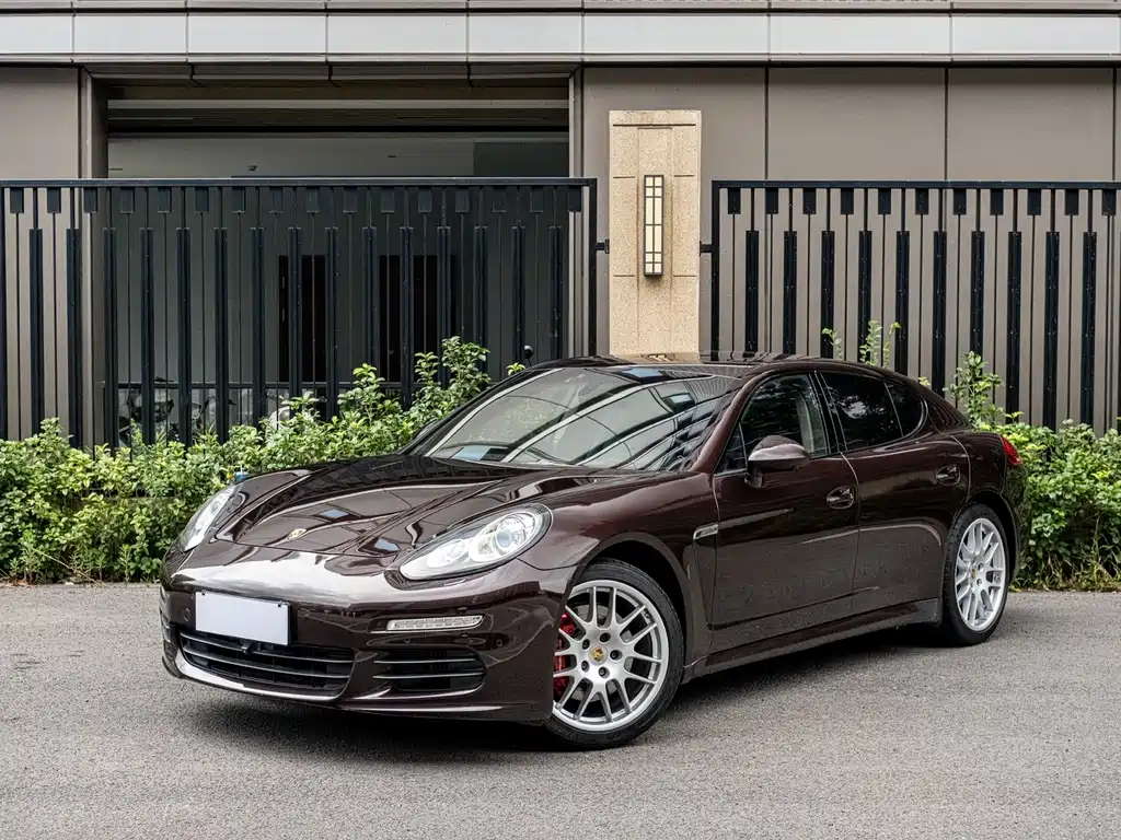 Porsche Panamera 2016 — фото 1