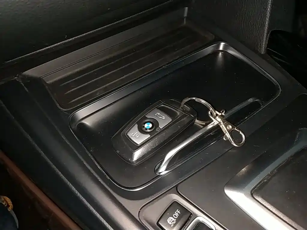 BMW 3 Series 2019 — фото 17