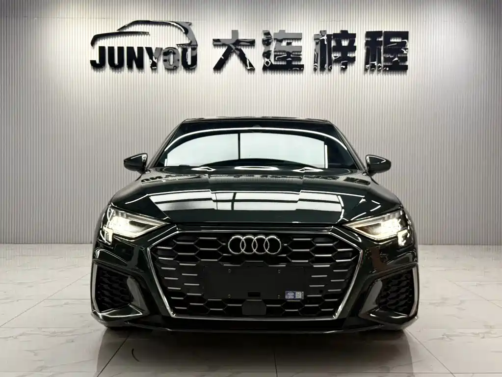 Audi A3 2023 — фото 2