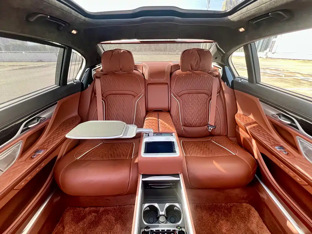 BMW 7 Series 2022 — фото 11