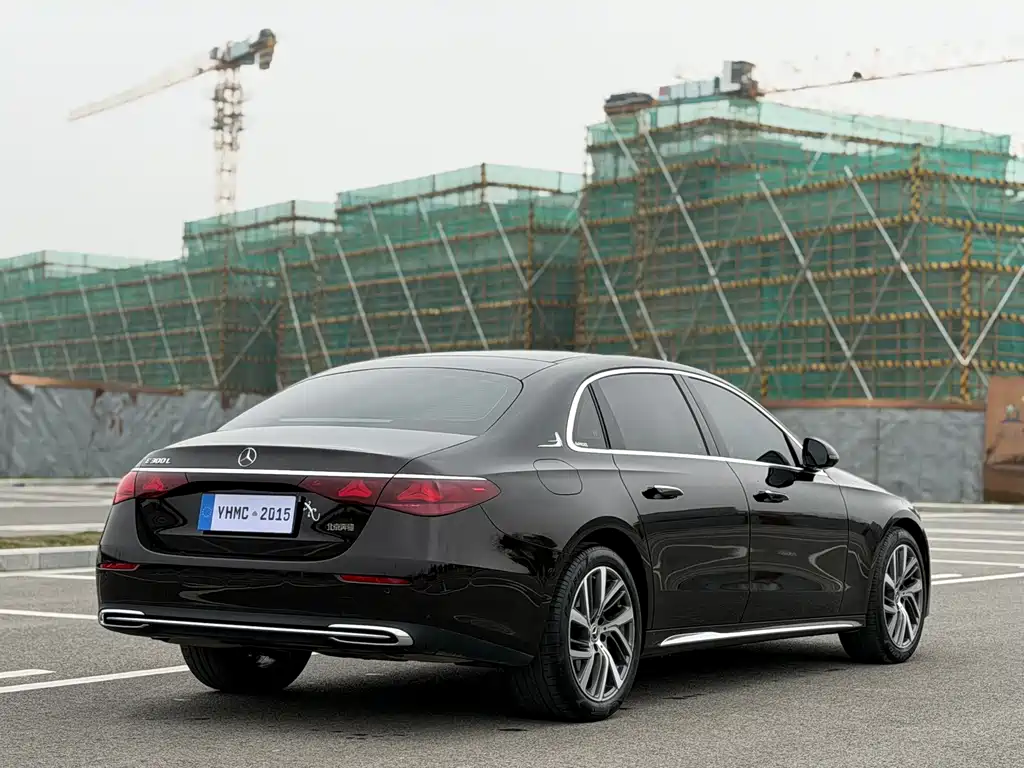 Mercedes-Benz E-Class 2024