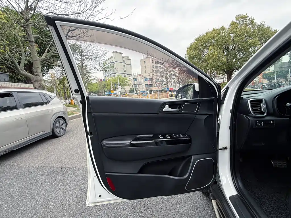 Kia KX5 2017 — фото 9