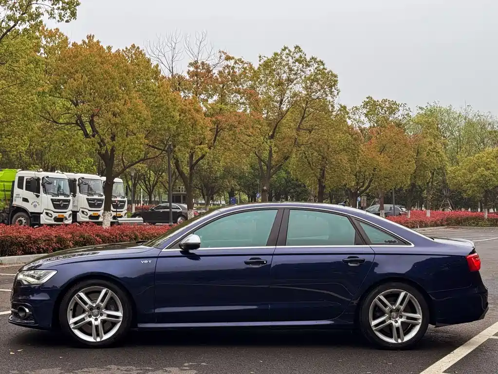Audi S6 2013 — фото 4