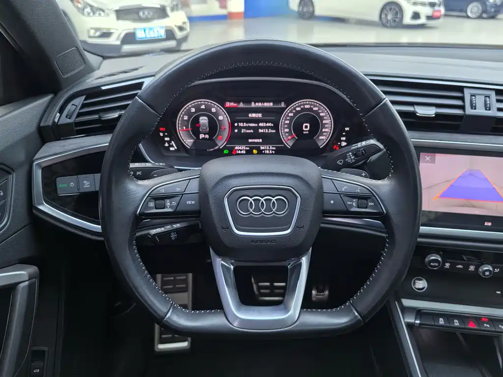 Audi Q3 2022 — фото 12