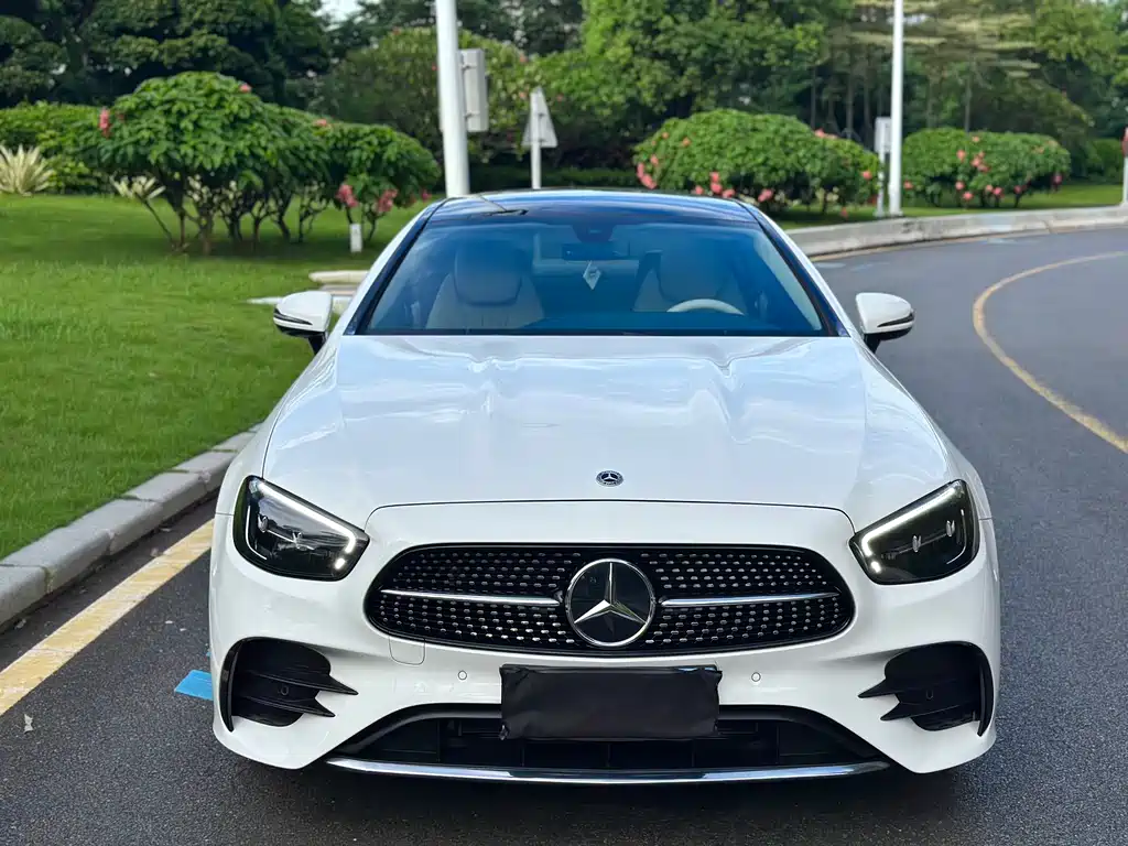 Mercedes-Benz E-Class 2024
