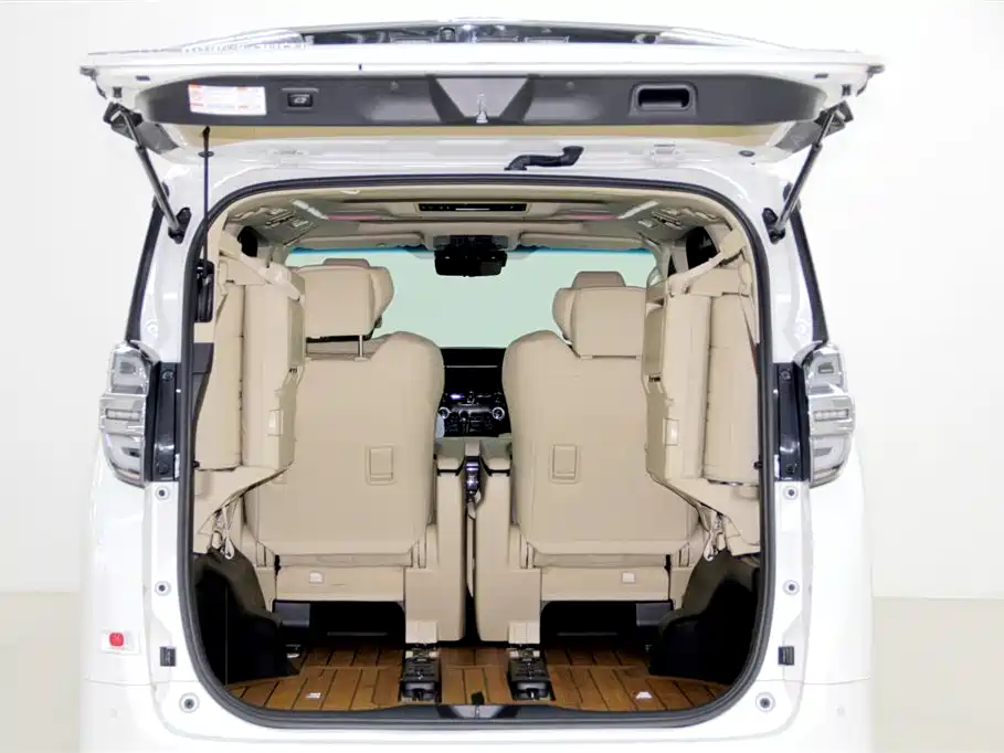 Toyota Vellfire 2022 — фото 33