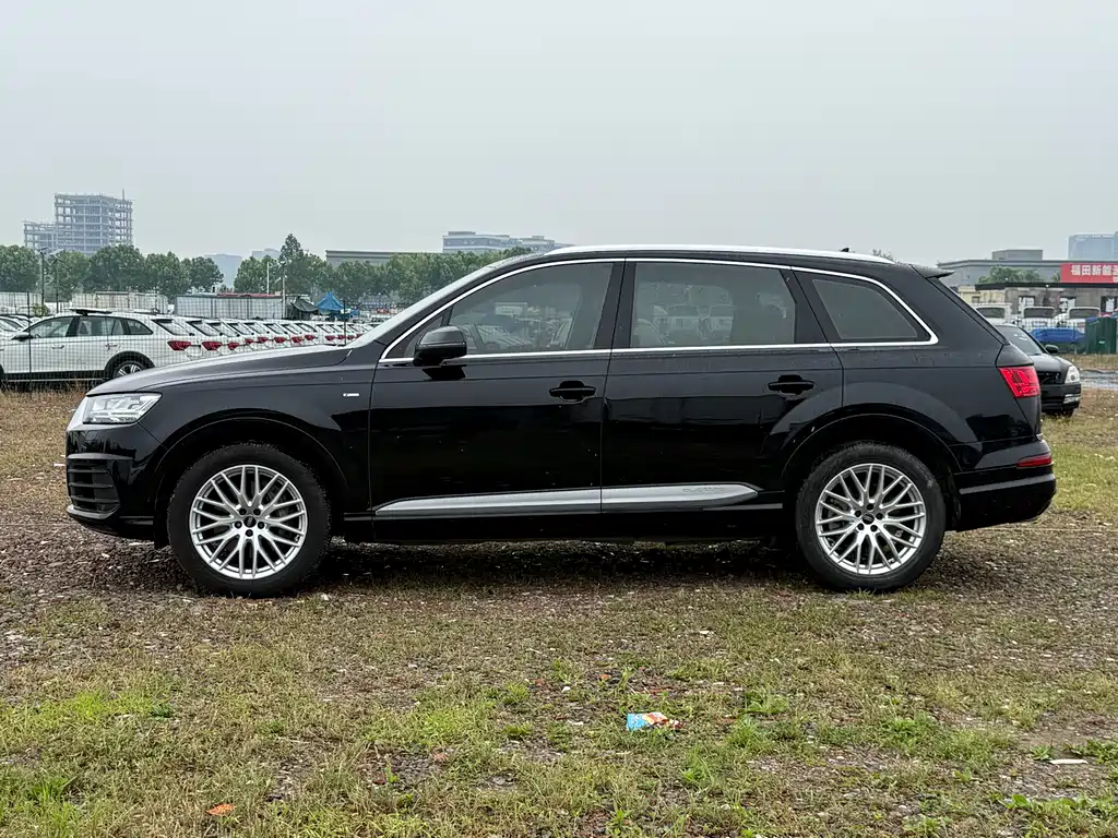 Audi Q7 2016 — фото 12