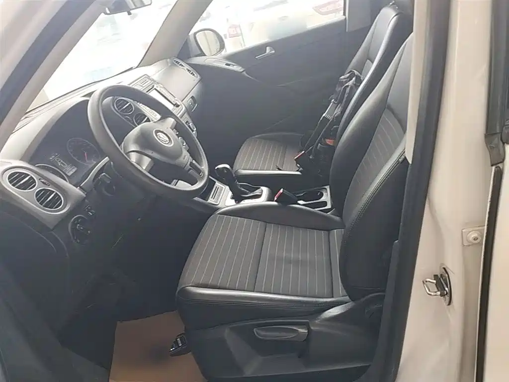 Volkswagen Tiguan 2015 — фото 15