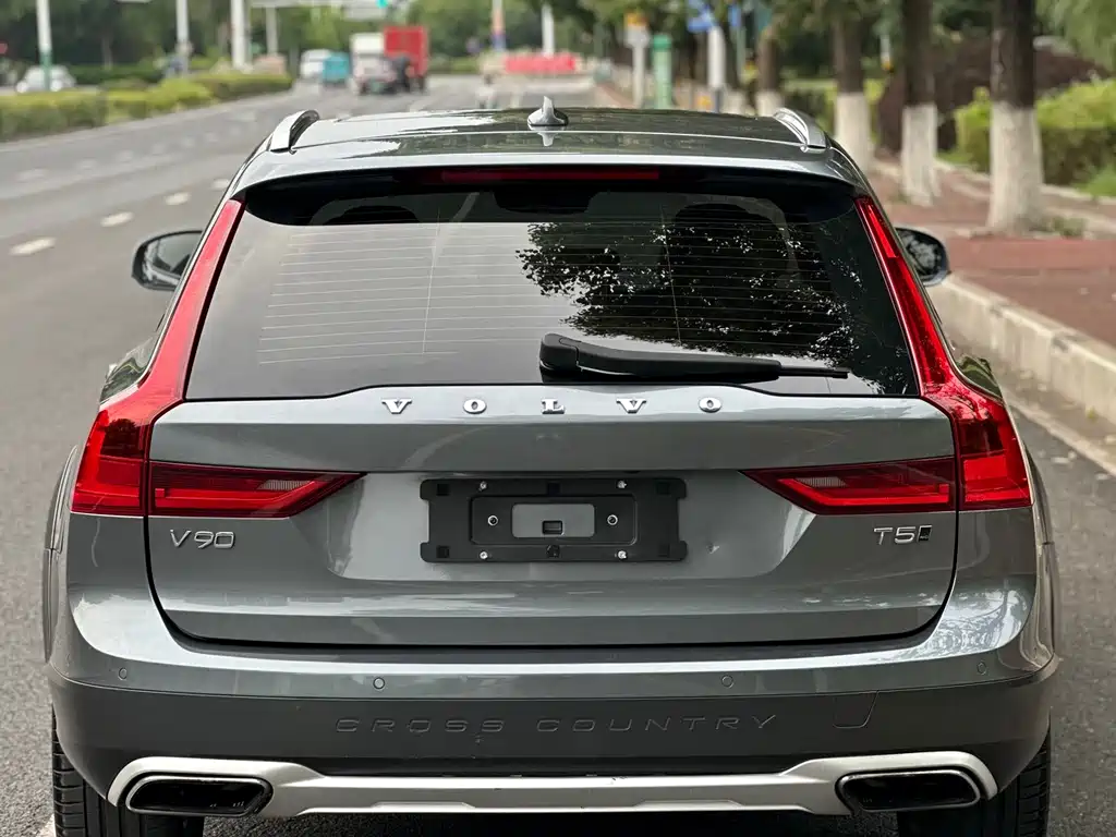 Volvo V90 2017 — фото 7