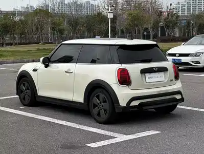 MINI MINI 2022
