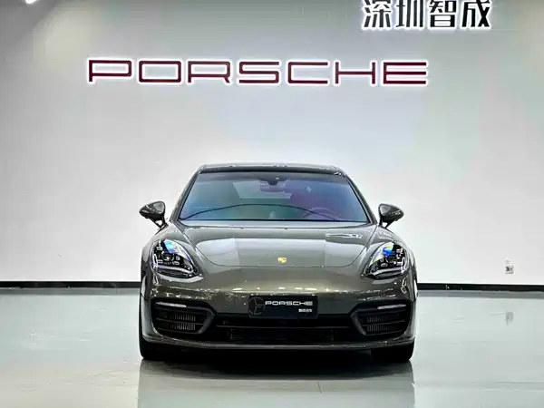 Porsche Panamera 2023