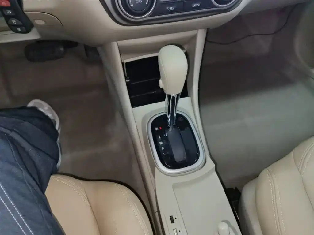 Nissan Sylphy 2019 — фото 14