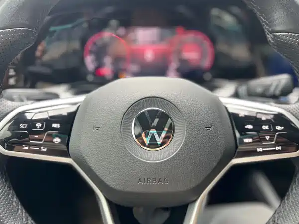 Volkswagen Golf 2022