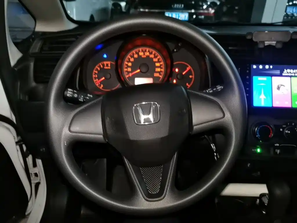 Honda Fit 2018 — фото 11