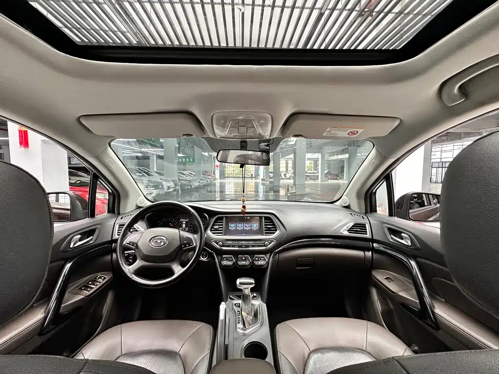 GAC Motor Trumpchi GS4 2015 — фото 10
