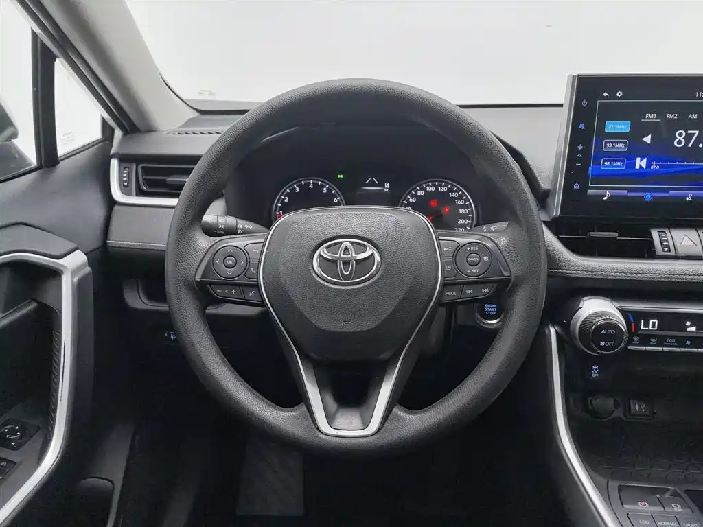 Toyota Wildlander 2021 — фото 11