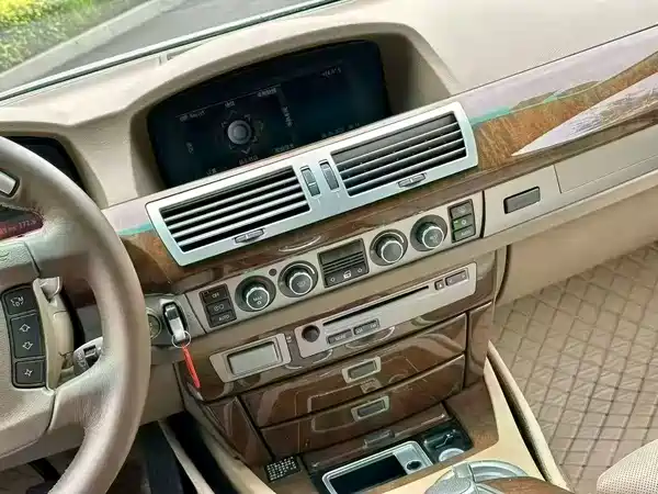 BMW 7 Series 2005