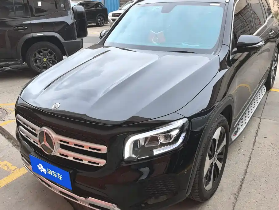 Mercedes-Benz GLB 2023