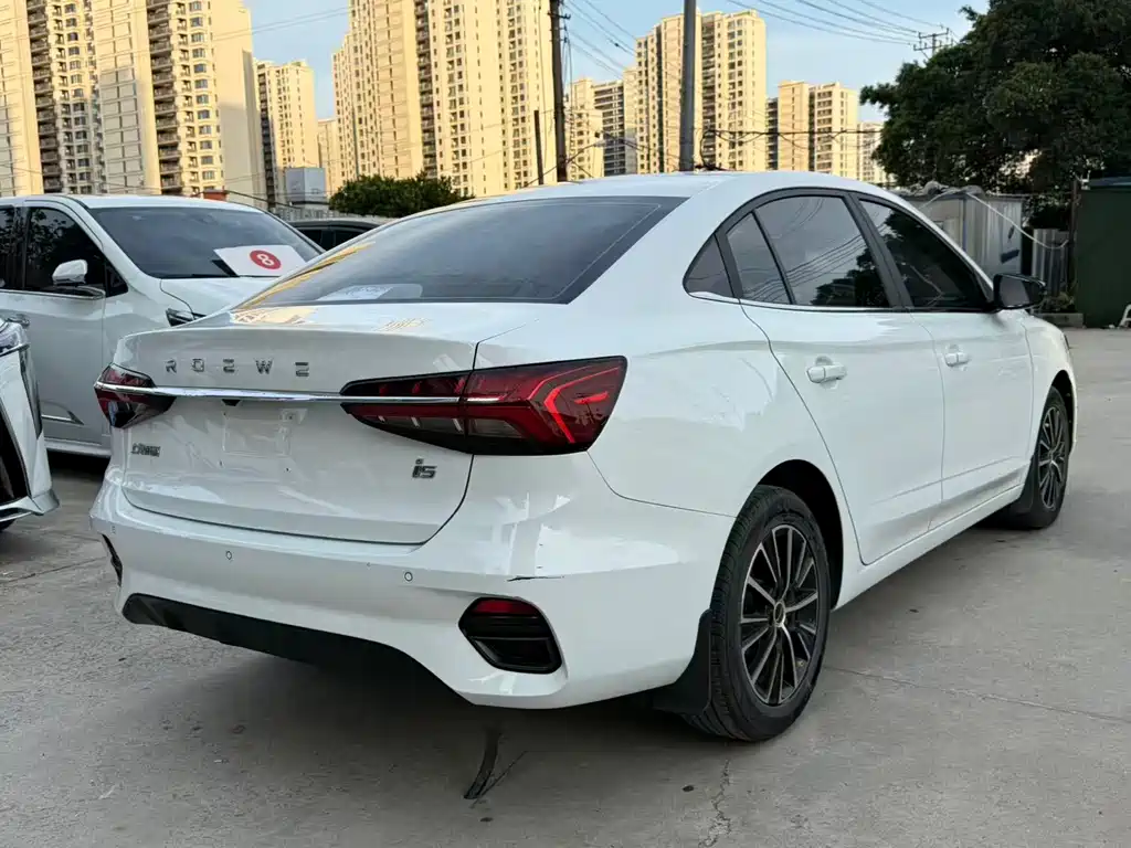 Roewe i5 2023 — фото 12