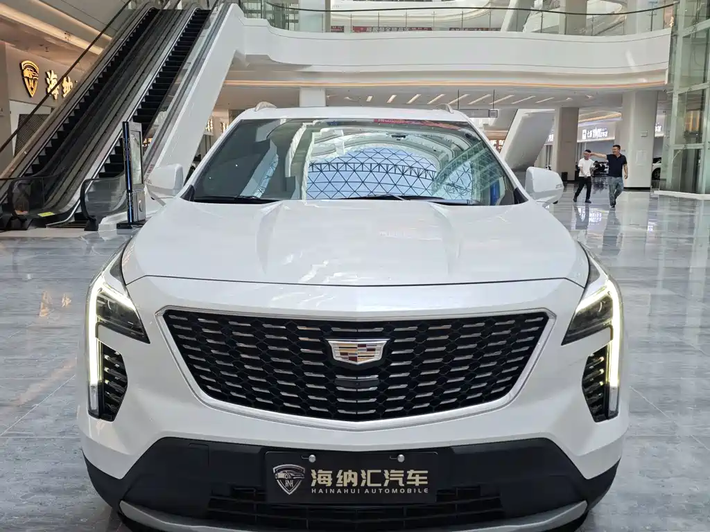Cadillac XT4 2021 — фото 4