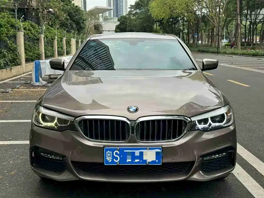 BMW 5 Series 2018 — фото 3