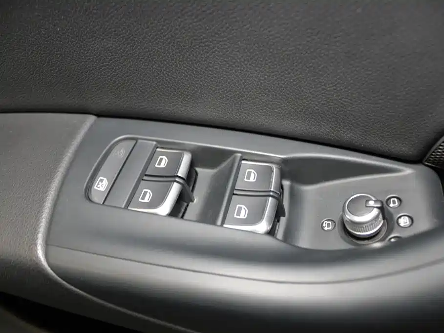 Audi Q3 2013 — фото 14
