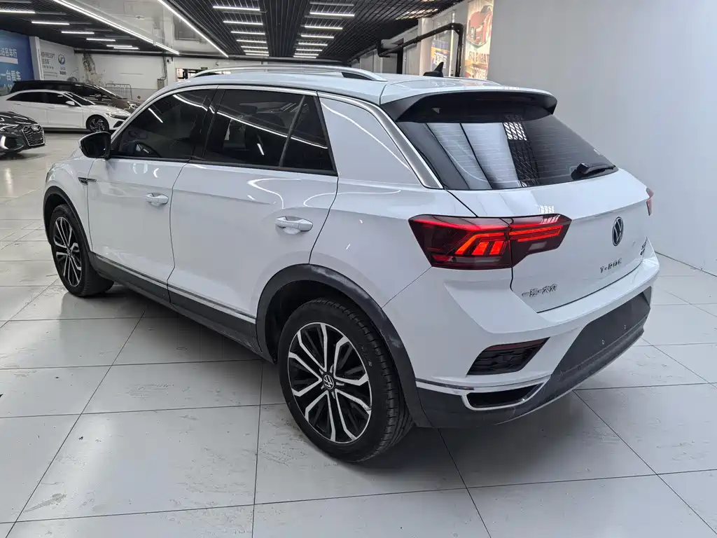 Volkswagen T-Roc 2022 — фото 18