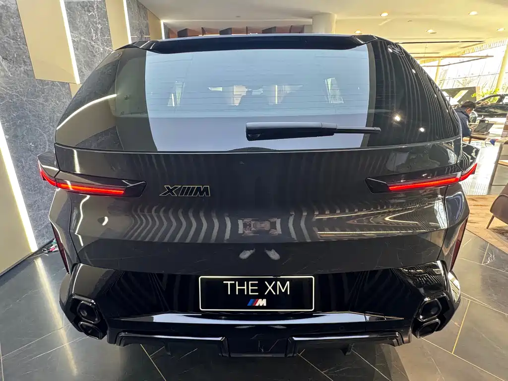 BMW XM — фото 12