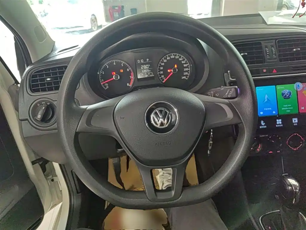 Volkswagen Polo 2018 — фото 11