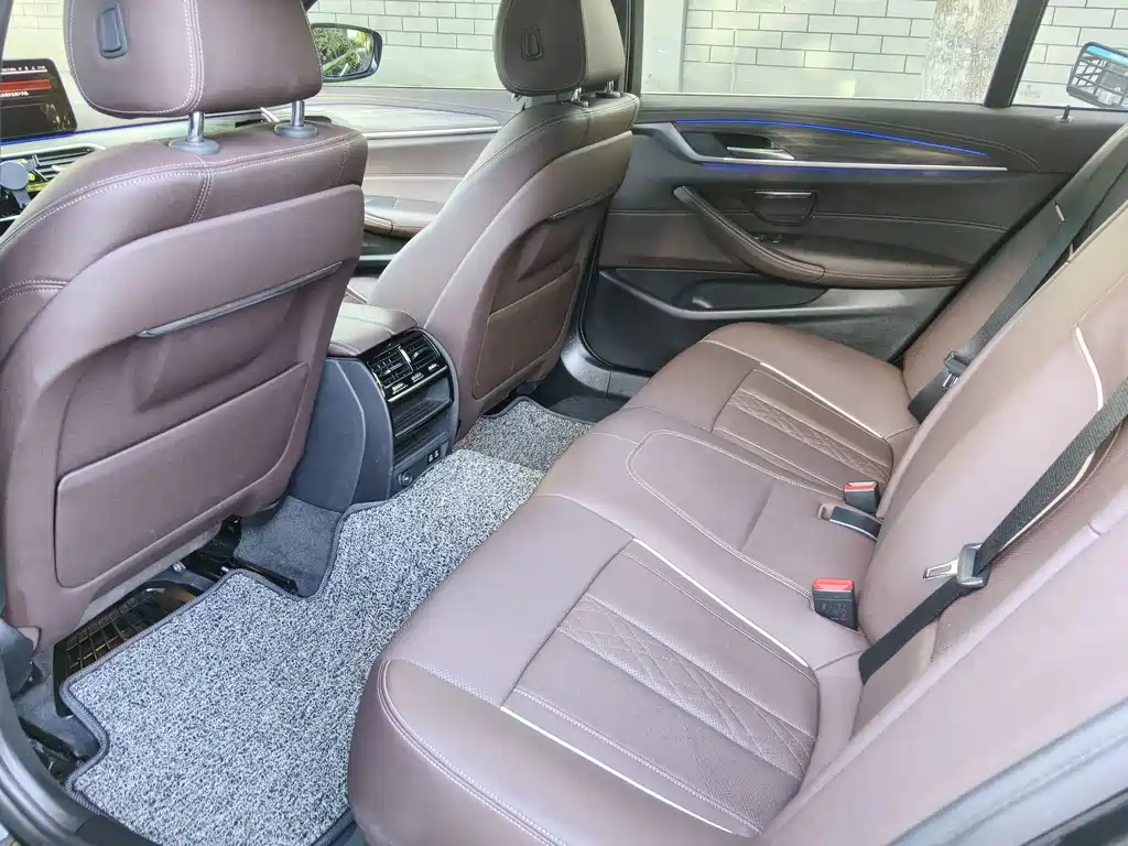 BMW 5 Series 2022