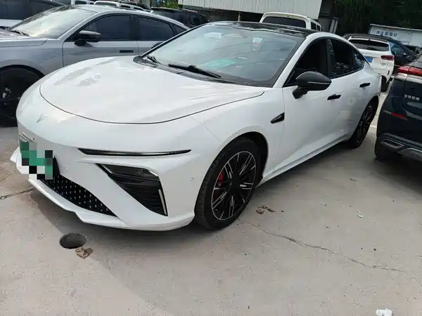 Neta S 2023