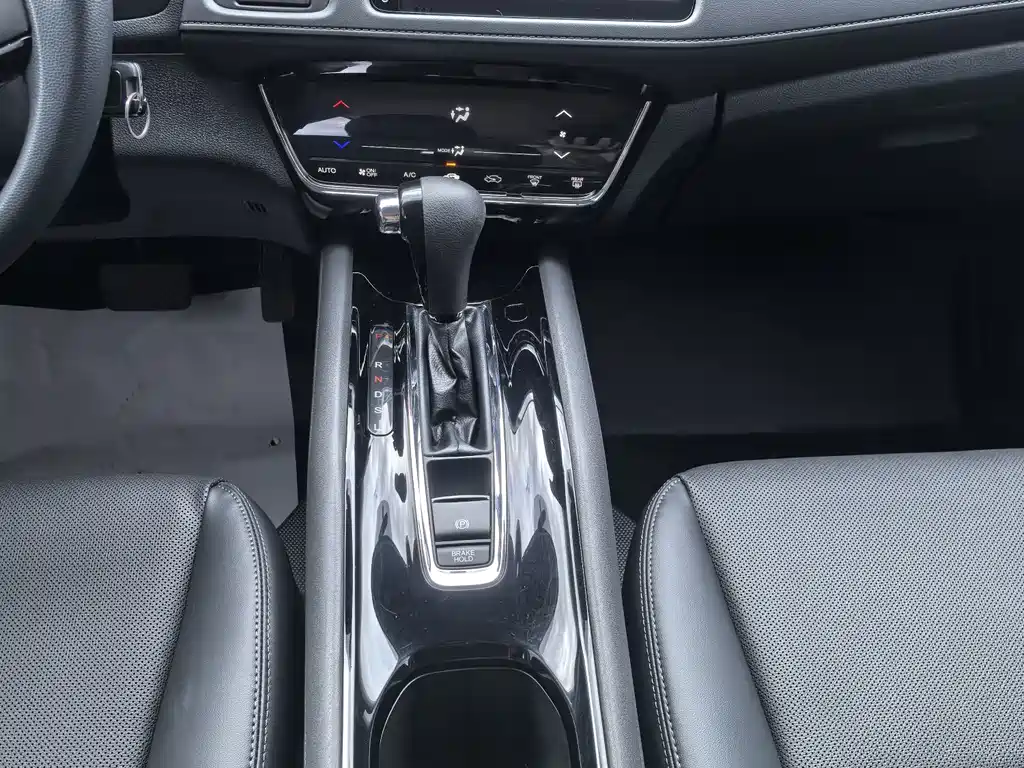 Honda Vezel 2021 — фото 11