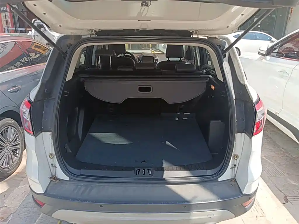 Ford Kuga 2018 — фото 19