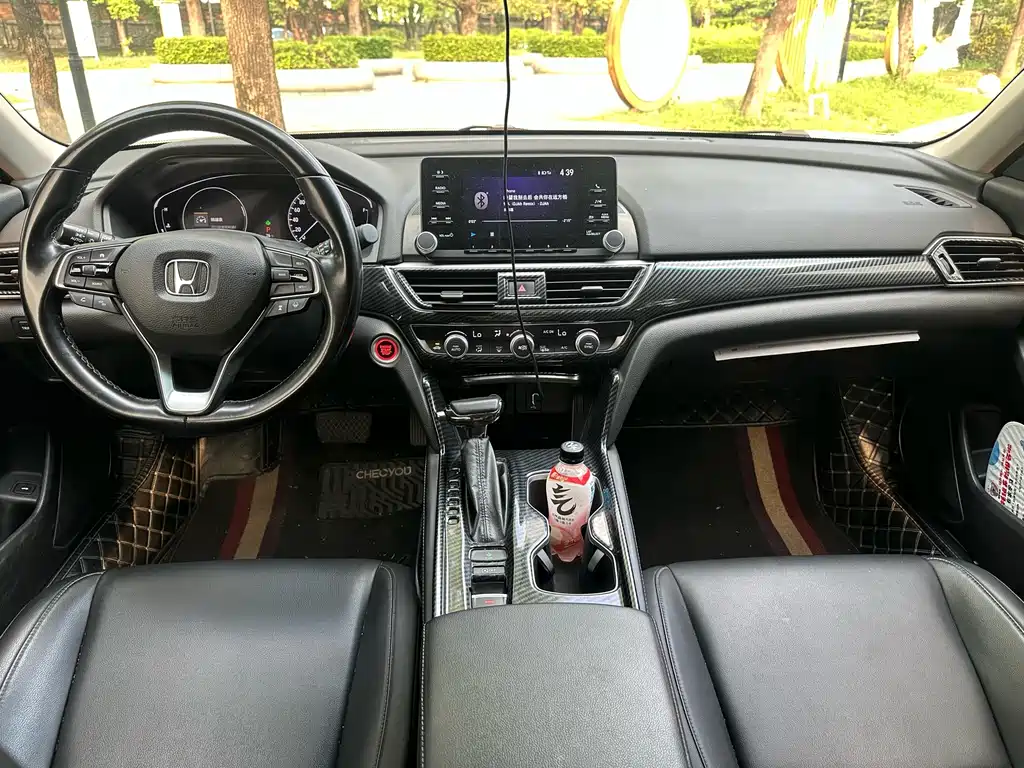 Honda Accord 2020 — фото 8