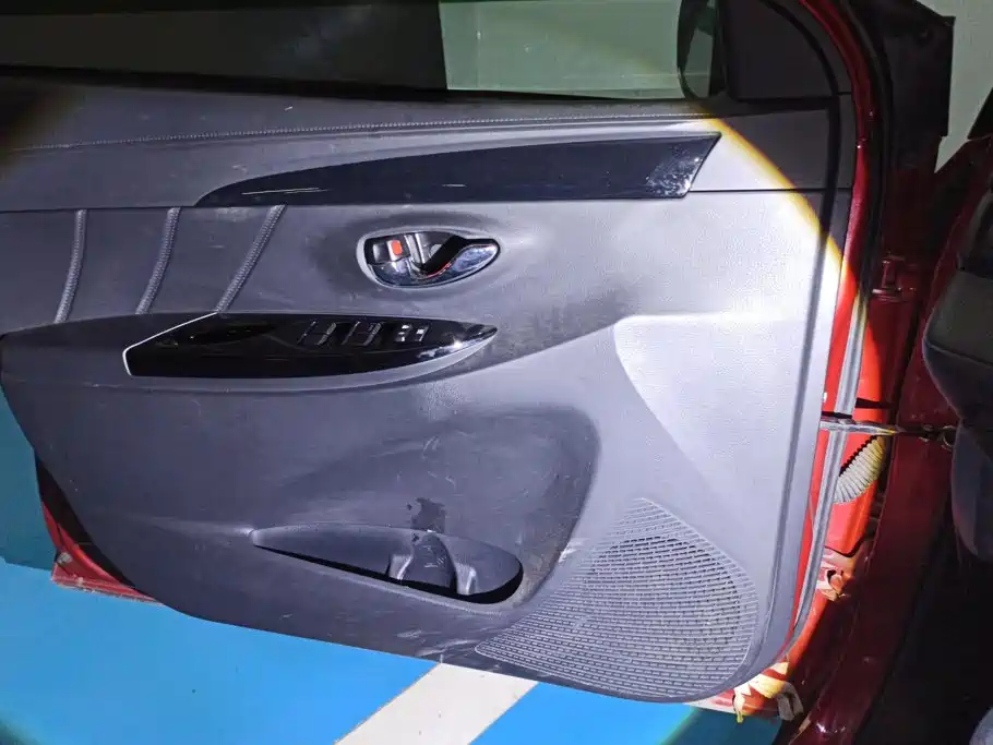 Toyota Yaris L 2020