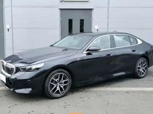 BMW i5 2025 — фото 1