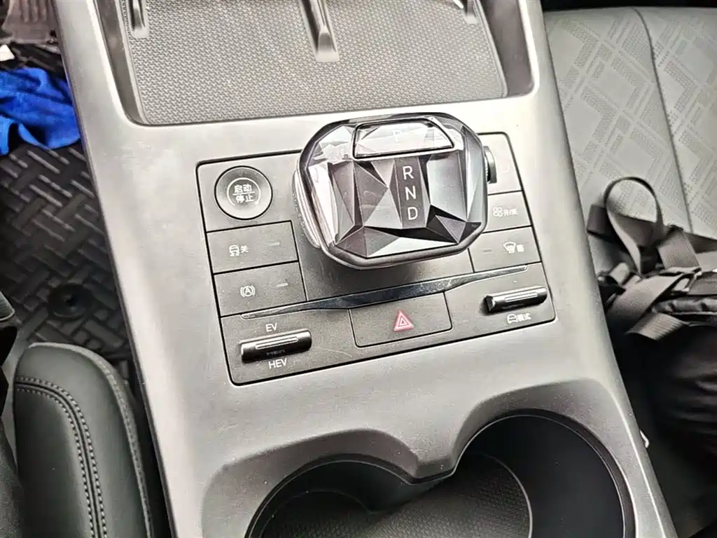 BYD Qin PLUS 2025 — фото 14