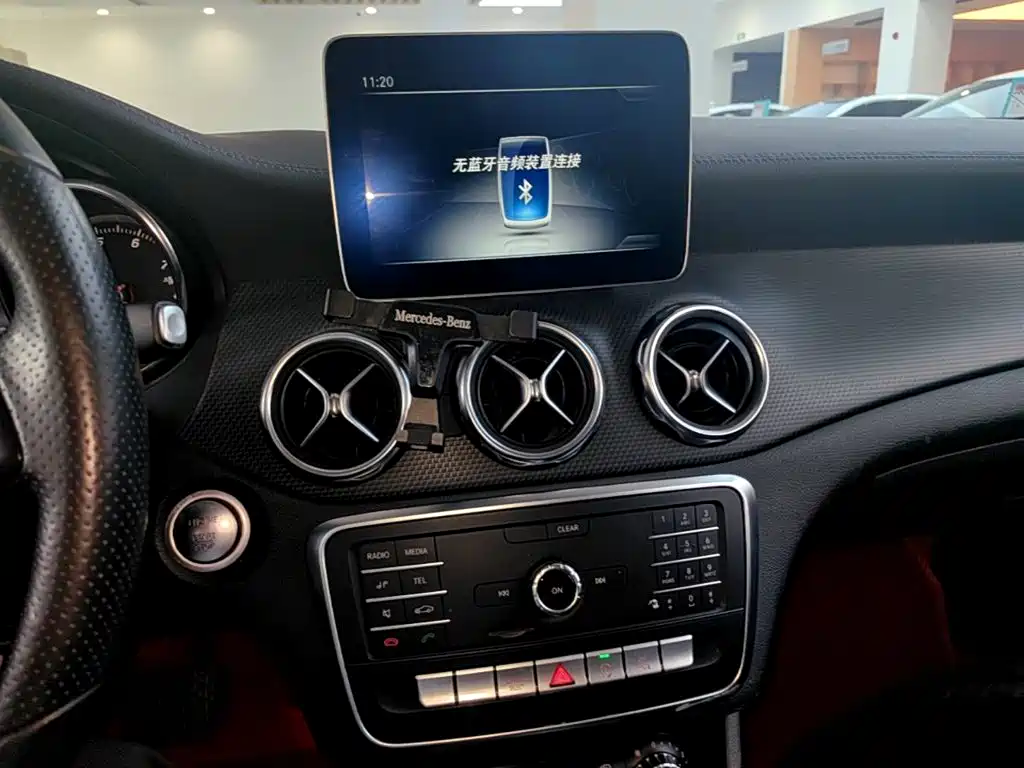 Mercedes-Benz GLA 2018 — фото 13