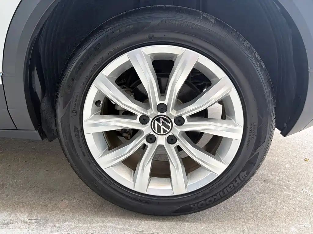 Volkswagen T-Roc 2023 — фото 22