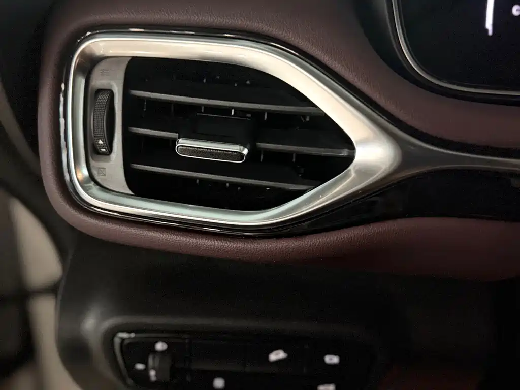GAC Trumpchi M6 2023 — фото 13