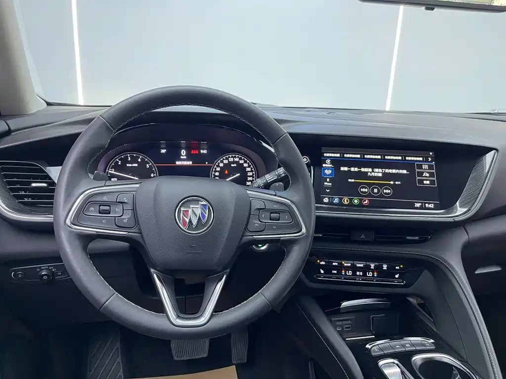 Buick Envision Plus 2023 — фото 26