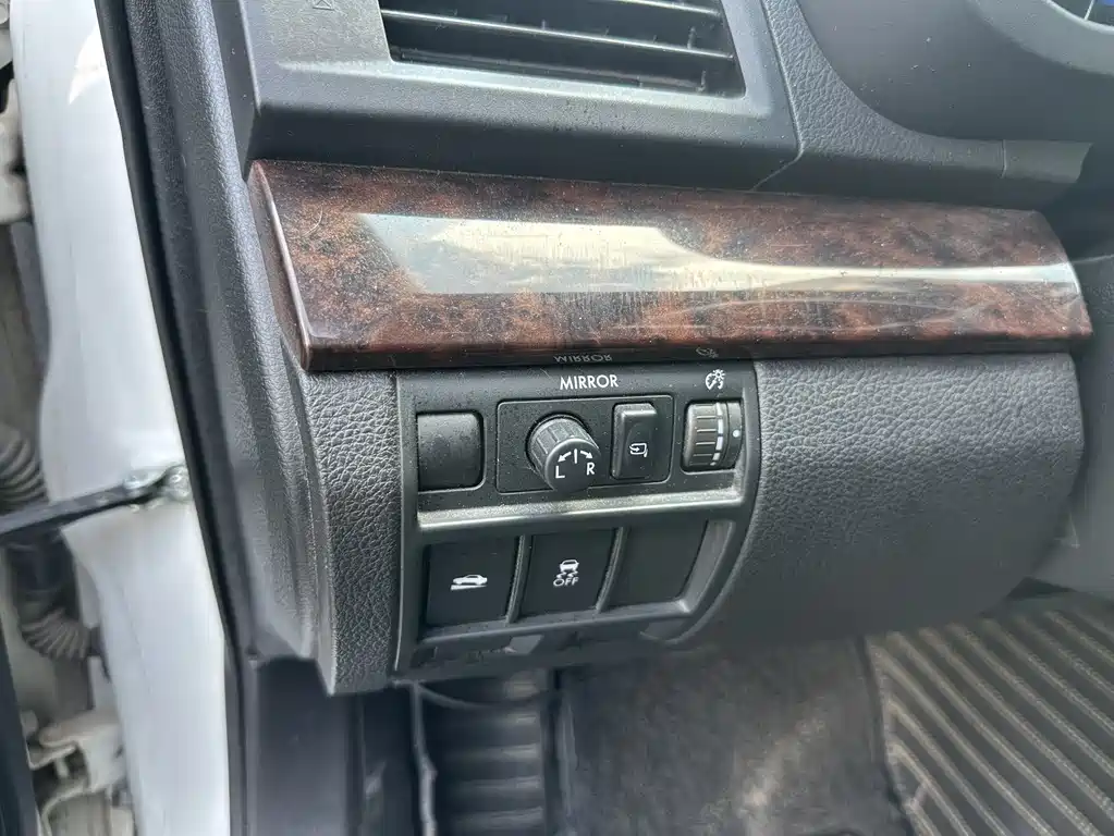 Subaru Outback 2013 — фото 6