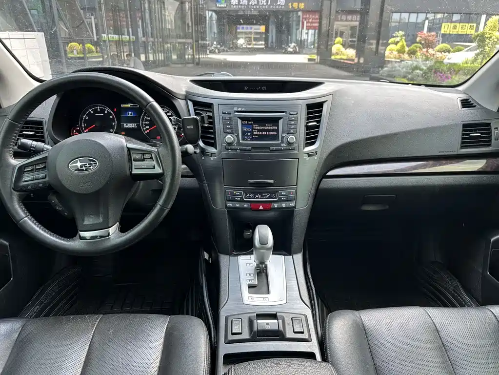 Subaru Outback 2013 — фото 8