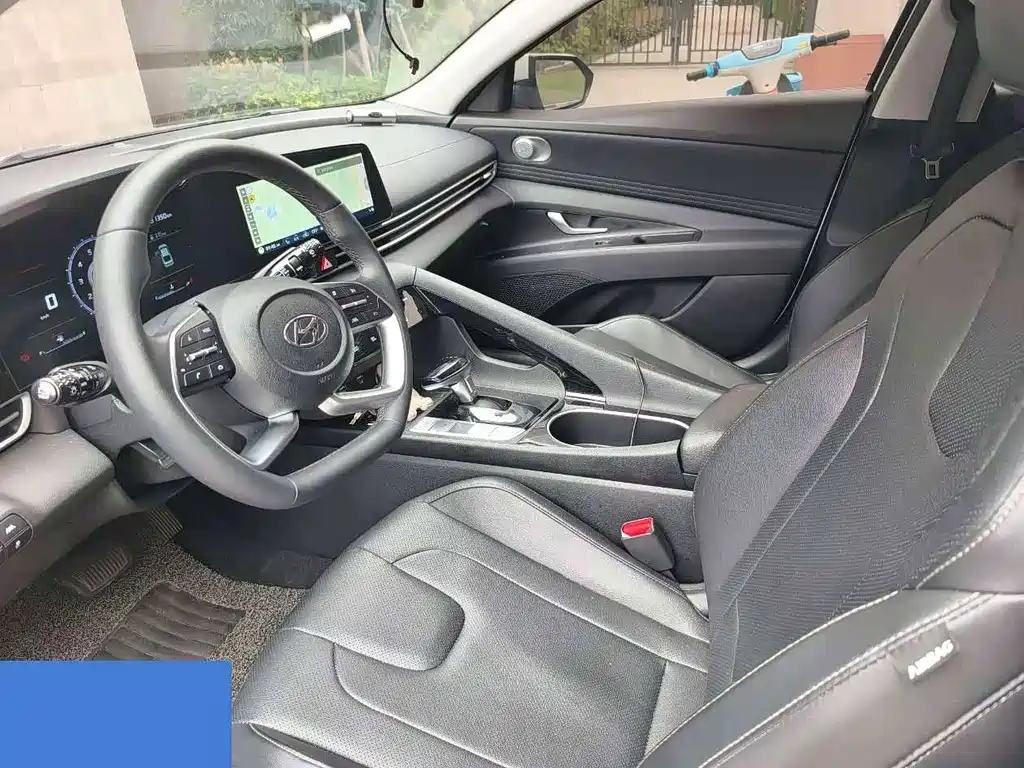 Hyundai Elantra 2022